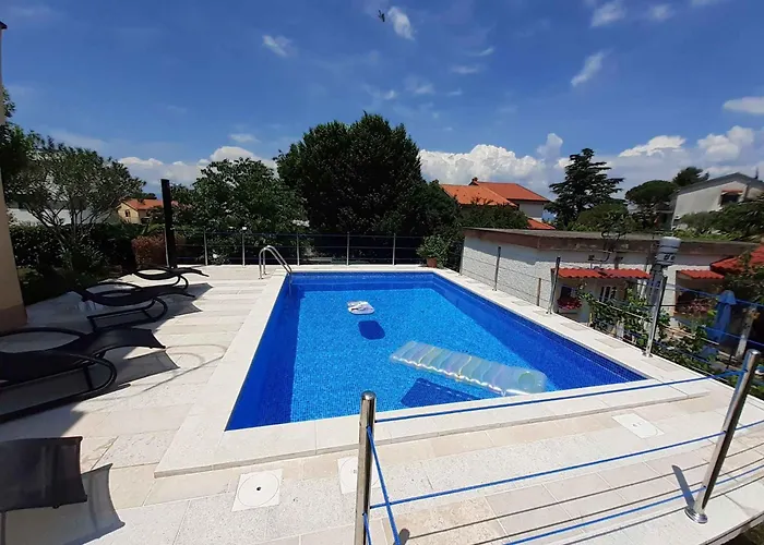 In - Insel Krk 42222 شقة *